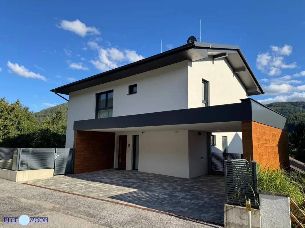 8685 Steinhaus am Semmering, 174m² Wohnfläche, 591m² Grundstück, Terrasse, Garage, Carport, Wellnessbereich, Photovoltaikanlage, Erdwärmeheizung, modern möbliert, einzigartiger Topzustand! Kaufpreis € 795.000,-- - Bild 1