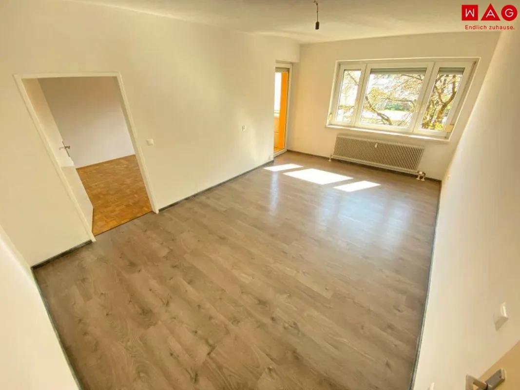 Ruhig gelegen, Single- oder Pärchenwohnung, neu saniert, zentrumsnah, mit Loggia! - Bild 1