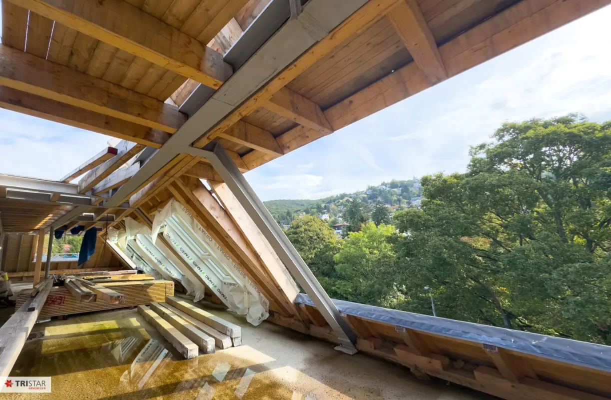 Investment am Wolfersberg · Architektur & Natur vereint! 18 Einheiten, 26 Garagenplätze, Dachgärten mit Pool – Waldpanorama ! - Bild 1