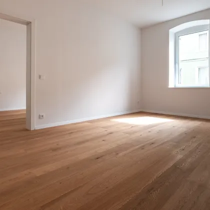 LINZ INNENSTADT. GENERALSANIERTE WOHNUNG MIT ALTBAUCHARME. - Bild 2