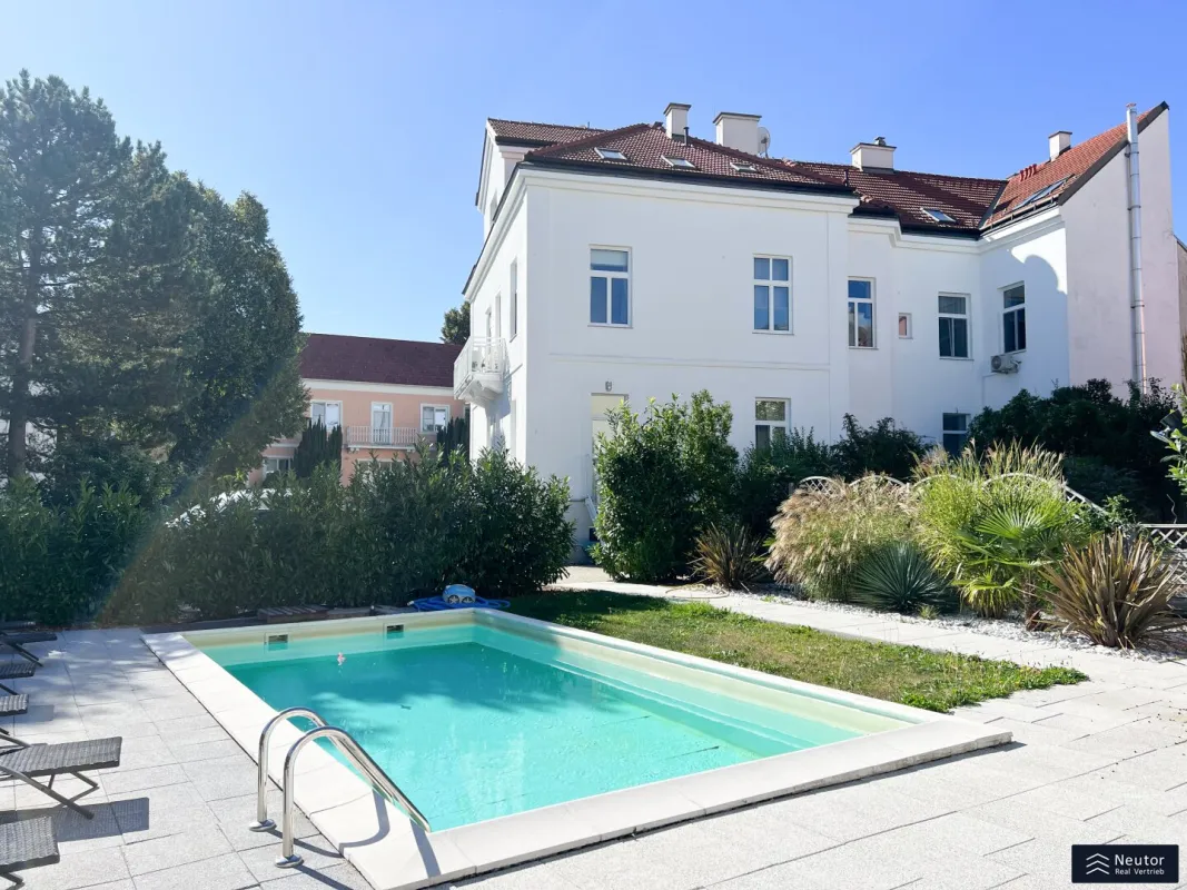 DACHGESCHOSSWOHNUNG MIT BALKON MÖGLICHKEIT IM VILLEN COTTAGE - BEFRISTET VERMIETET - GEMEINSCHAFTSPOOL -  NEU RENOVIERTES HAUS - Bild 1