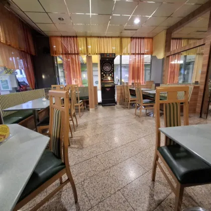 Gemütliches Cafe mitten im Geschehen! - Bild 2