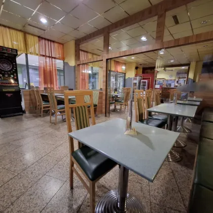 Gemütliches Cafe mitten im Geschehen! - Bild 3