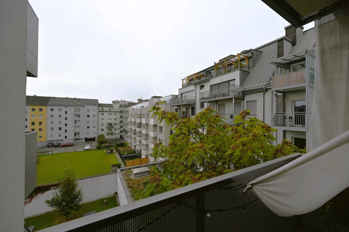 Modernes, zentrales Wohnen mit Balkon – 2-Zimmer-Wohnung - Bild 1