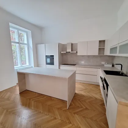 Exklusiv Wohnen in Toplage Währings - hochwertig sanierte Penthousemaisonette mit Grünblick und Garten - Bild 3