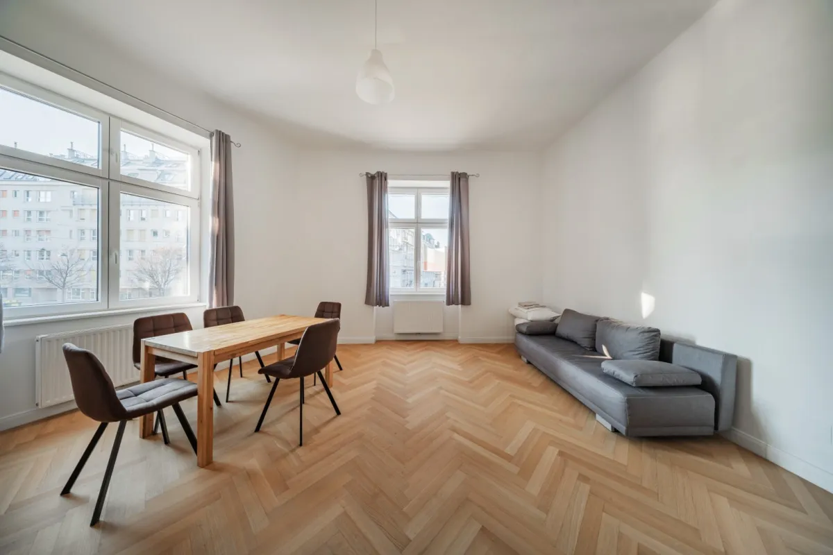 MODERNISIERTE 3 ZIMMER ALTBAUWOHNUNG  AUF DER WIEDNER HAUPTSTRASSE - Bild 1
