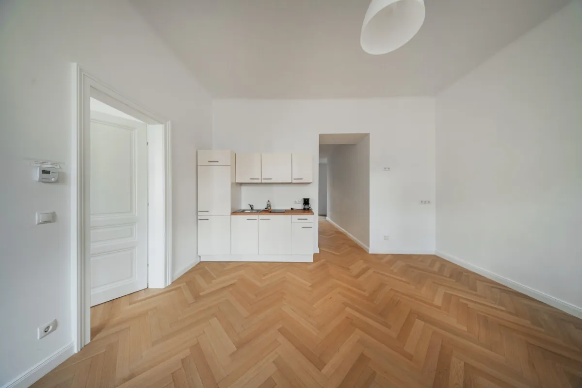 CHARMANTE 3 ZIMMER-WOHNUNG & 2 BADEZIMMER IN MODERNEM DESIGN AUF DER WIEDNER HAUPTSTRASSE - Bild 1