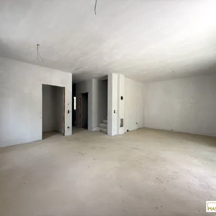 In Kürze verfügbar - 5 Zimmer Doppelhaushälfte in Tribuswinkel bei Baden/Wien - Erstklassige Raumaufteilung inkl. 3 Außenflächen - Bild 3