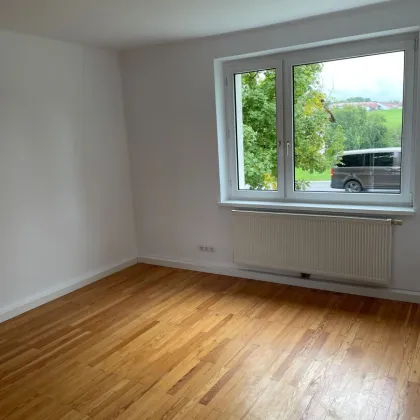 62,70 m² Wohnkomfort in Schardenberg  - Gepflegte 2-Zimmer-Wohnung mit Balkon! Nur 20 Minuten nach Passau! Einziehen & ankommen ab 01.11.2025 verfügbar! - Bild 2