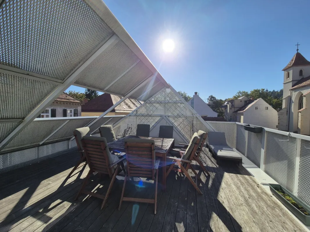 Traumhaft schöne Dachgeschoßwohnung in der Zinzendorfgasse mit großer Terrasse! - Bild 1
