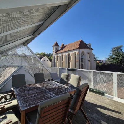 Traumhaft schöne Dachgeschoßwohnung in der Zinzendorfgasse mit großer Terrasse! - Bild 2