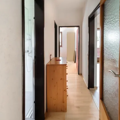 Renoviert & sofort bezugsbereit: Eigentumswohnung in ruhiger Lage. - Bild 2