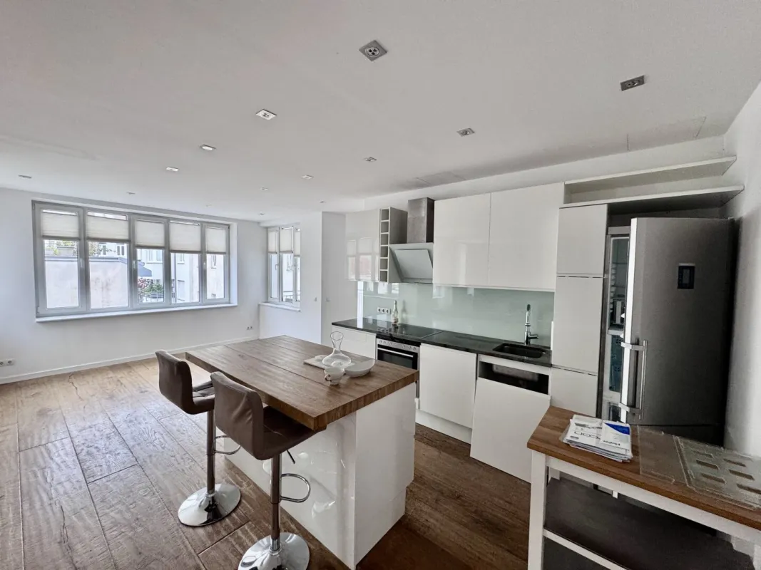 GROSSZÜGIGE ALTBAUWOHNUNG MIT BALKON IN DER NÄHE VON U3-STATION - Bild 1