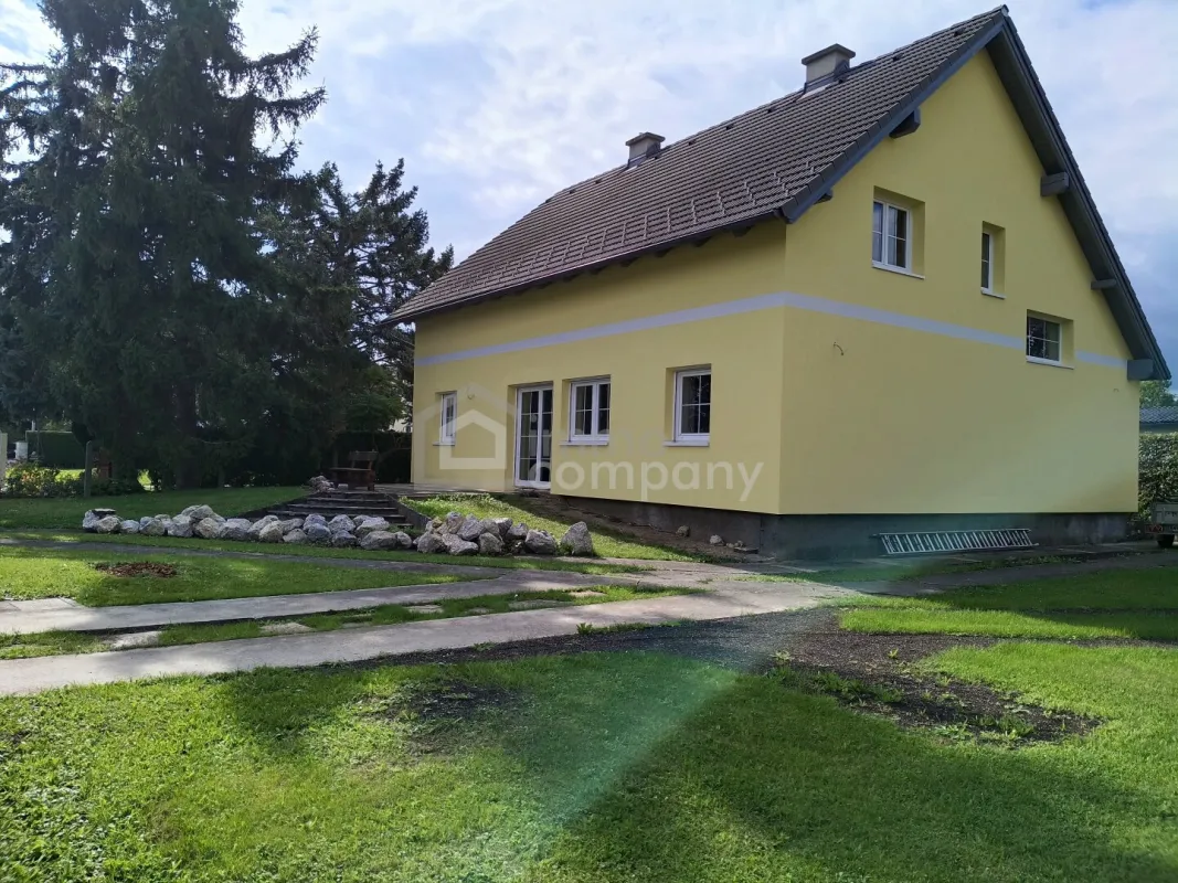 Modernisiertes Einfamilienhaus zum Fertigstellen: Ihr Traumhaus mit riesigem Garten in wunderschöner Lage! - Bild 1