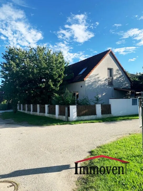 Im Speckgürtel von Wien -  Idyllisches Einfamilienhaus mit Garten/Terrasse und Pool! - Bild 1