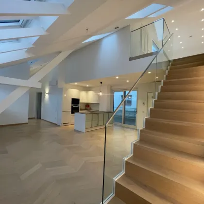 Ab Jänner 26! Exklusives 4-ZIMMER-DG MIT BALKON und Galerie in Bestlage! - Bild 2