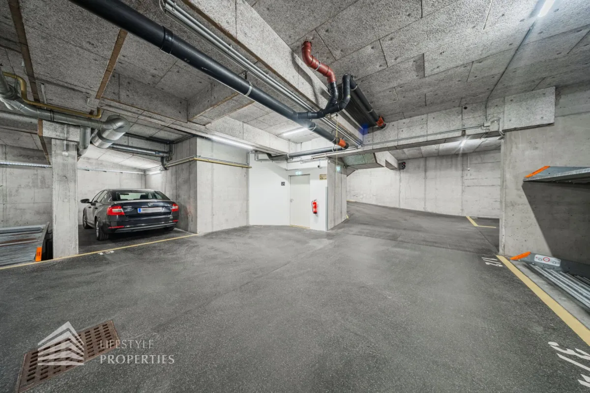Garagenstellplatz in bester Lage des 14. Wiener Bezirks - Bild 1