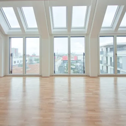 Erstbezug Open Space Büro & 2-Zimmer-Wohnung mit separatem Zugang - Bild 2