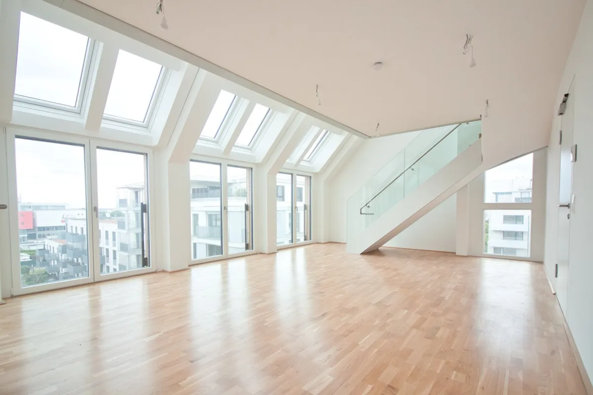 Erstbezug Open Space Büro & 2-Zimmer-Wohnung mit separatem Zugang - Bild 1