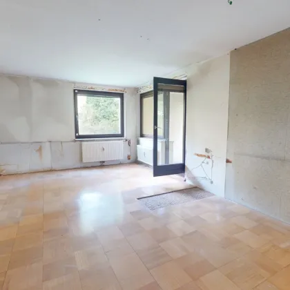 3-Zimmer-Wohnung mit Loggia & Grünblick – Sanierungsprojekt mit Potenzial - Bild 2