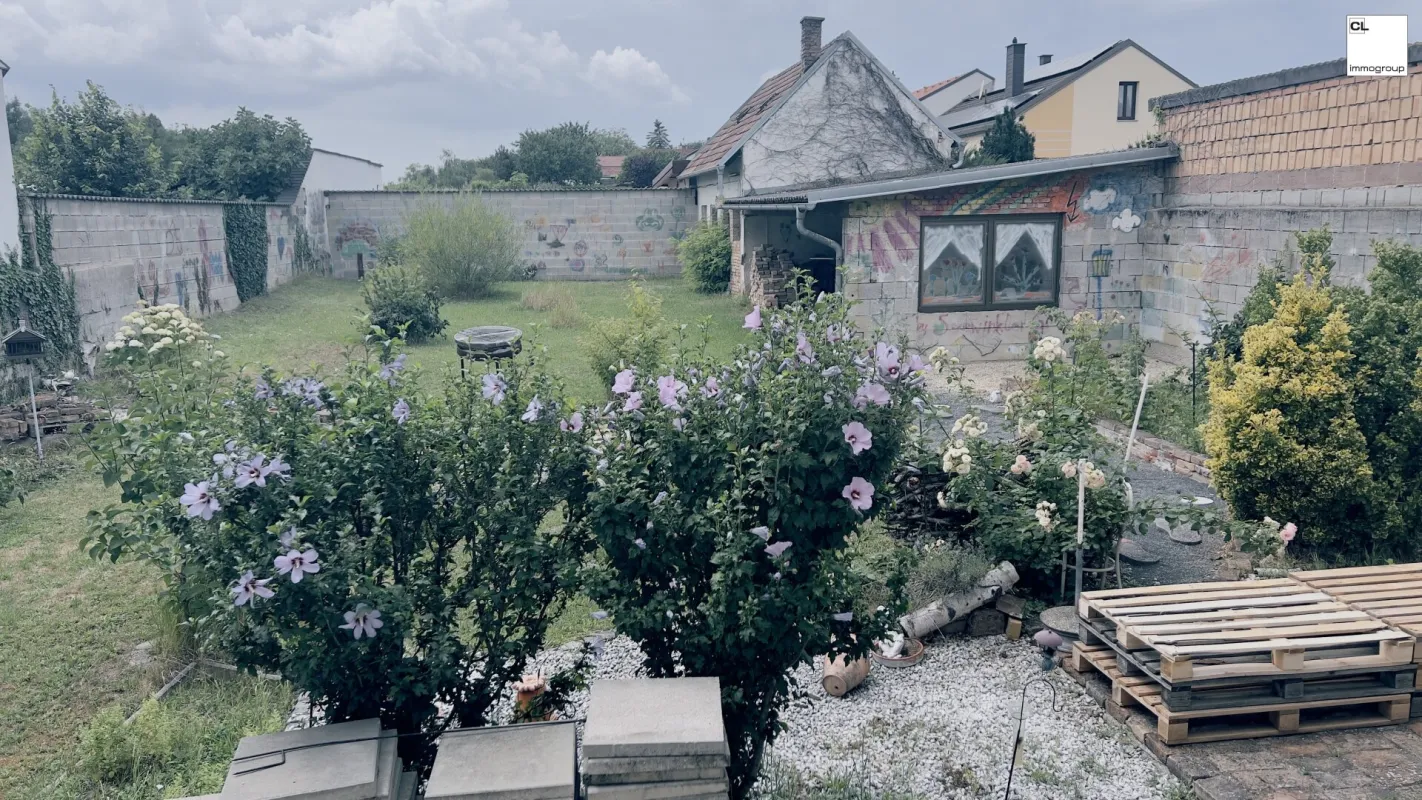 Traumhaftes Mehrfamilienhaus in Prottes – 10 Zimmer, Garten, vollrenoviert! - Bild 1