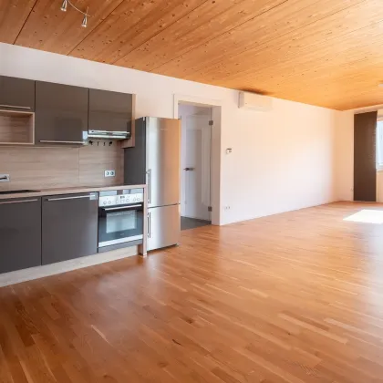 STEYREGG: Stilvolle 3-Zimmer-Wohnung mit Grünblick - Bild 2