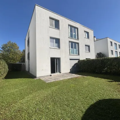 Lichtdurchflutete Wohnung mit Garten zu vermieten - inkl. Tiefgaragenstellplatz & Einbauküche! - Bild 2