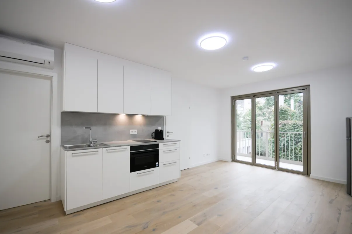 ERSTBEZUG - ENTZÜCKENDE 2-ZIMMER-WOHNUNG MIT SÜD-WEST BALKON - Bild 1