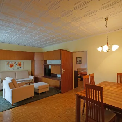 Gepflegte 4-Zimmer-Wohnung mit Süd-Loggia in Grünruhelage an der VOR-Kernzonengrenze - Bild 3