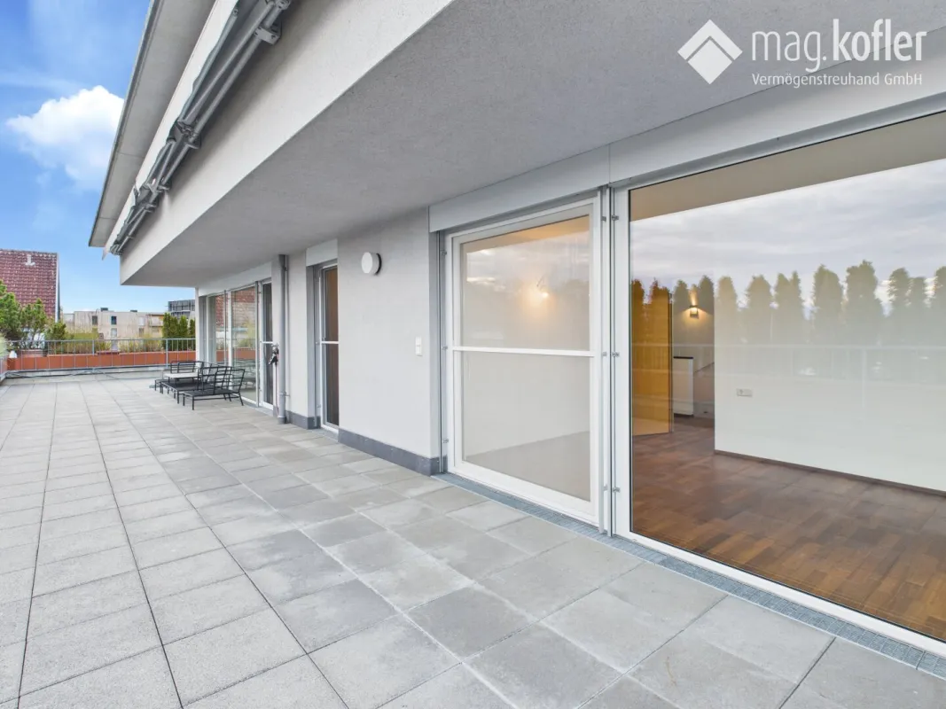 Seltene Gelegenheit: Exklusive Penthouse-Wohnung in Hard – mit 111 m² Terrasse und Rundumblick - Bild 1