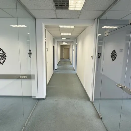 Großzügiges Büro/Praxis mit ca. 235m² in 1150 Wien - Bild 2