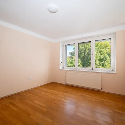 2 Zimmer Wohnung direkt am Schlosspark! - Bild 2