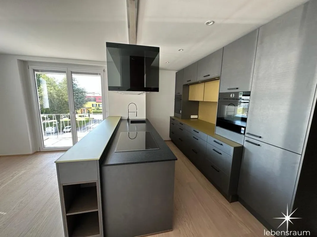 Moderne 3-Zimmer Wohnung oder Büro im 2 Stock. Mieten mitten in Spittal/Drau. Balkon. - Bild 1