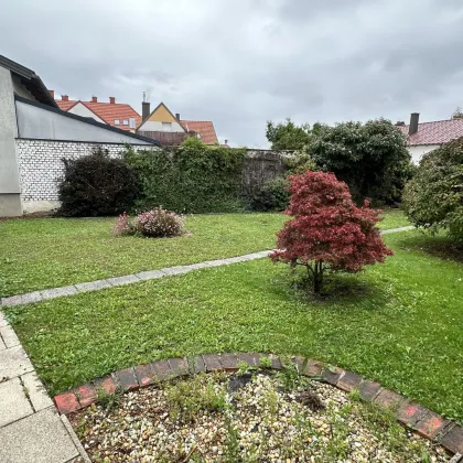 Einfamilienhaus mit Doppelgarage und Nebengebäude zu verkaufen - Bild 3