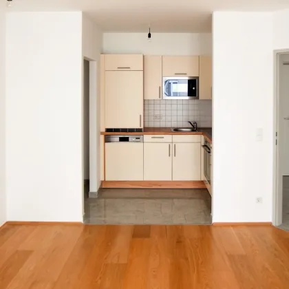 Schöne 2-Zimmerwohnung in zentraler Lage - befristet vermietet - Bild 2