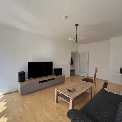Sonnige 3-Zimmer-Eigentumswohnung mit Loggia in zentraler Lage - Bild 3