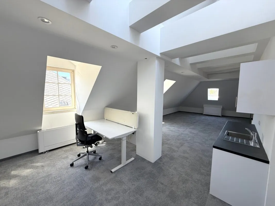 Modernes, loftartiges City-Büro im DG - Am Heumarkt gegenüber vom Stadtpark - Bild 1