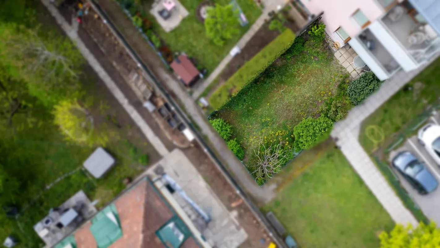 Barrierefrei, großer Garten und Garagenstellplatz inklusive - perfekte Wohnmöglichkeit ! - Bild 1