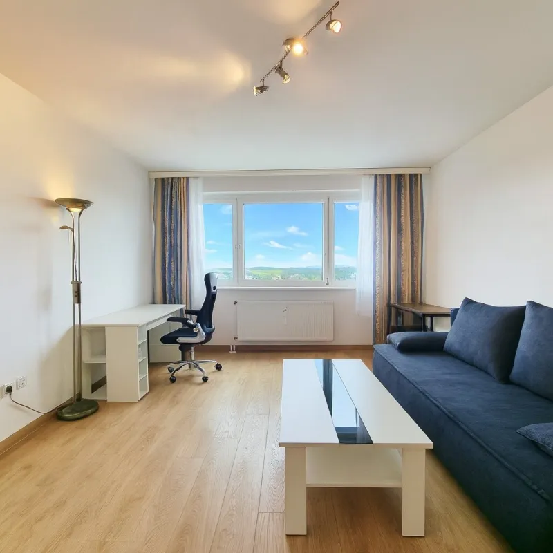 40 m² City-Apartment im 10. Stock mit Lift & ablösefrei – Miete € 584,- - Bild 1