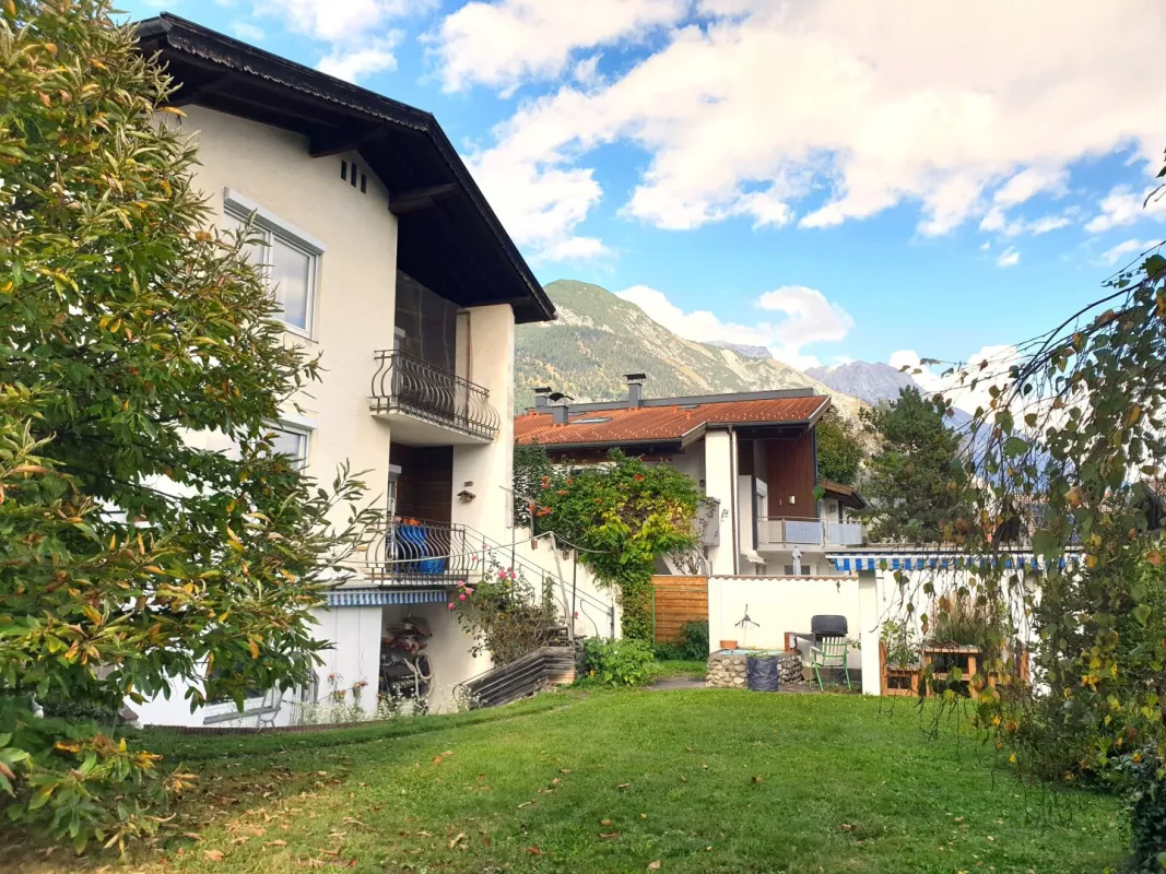 Gartentraum in top Lage- inkl. Einliegerwohnung! - Bild 1