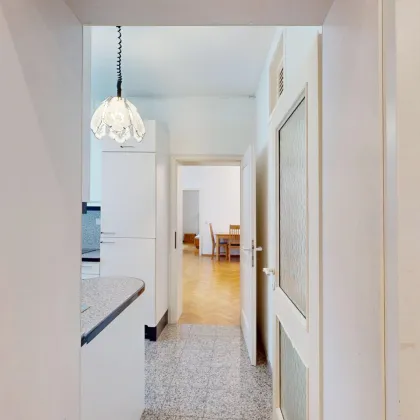 Wohnen an der Seilerstätte! Premium-Lage 1. Bezirk! 2-Zimmer-Altbauwohnung! - Bild 3