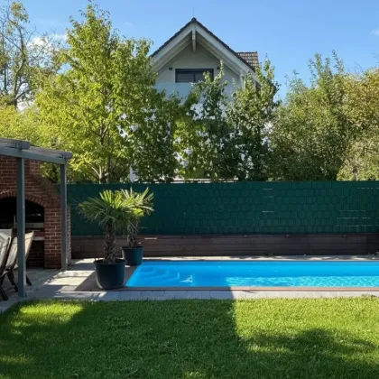 EINFAMILIENHAUS in TOPLAGE - BJ 2017 - mit 5 PERSONENEIGNUNG - GRÜNRUHELAGE - POOL - UNEINSEHBARER GARTEN - KFZ STELLPLÄTZE usw. - Bild 2