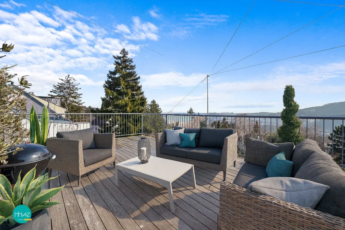 TRAUMLAGE am Wolfersberg mit Fernblick! Großzügiges Einfamilienhaus mit Garten, Dachterrasse und viel Platz! - Bild 1
