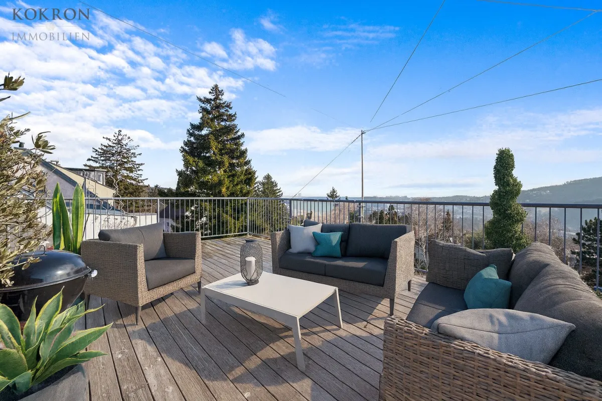 TRAUMLAGE am Wolfersberg mit Fernblick! Großzügiges Einfamilienhaus mit Garten, Dachterrasse und viel Platz! - Bild 1