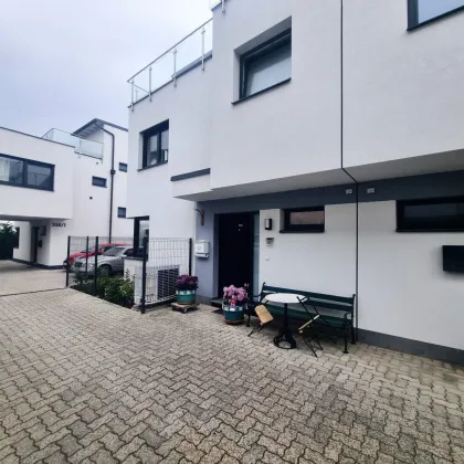 Wohngenuss nahe Wien – 6 Zimmer, Terrasse, Garten, Wintergarten & zwei Stellplätze - Bild 2
