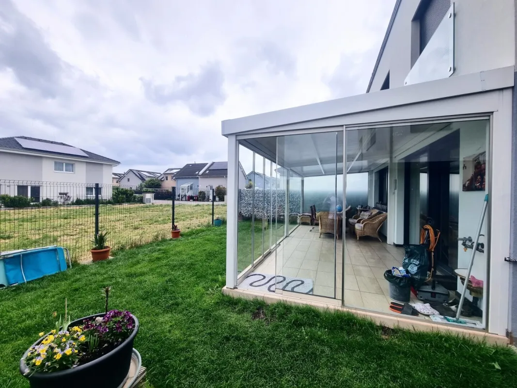 Wohngenuss nahe Wien – 6 Zimmer, Terrasse, Garten, Wintergarten & zwei Stellplätze - Bild 1