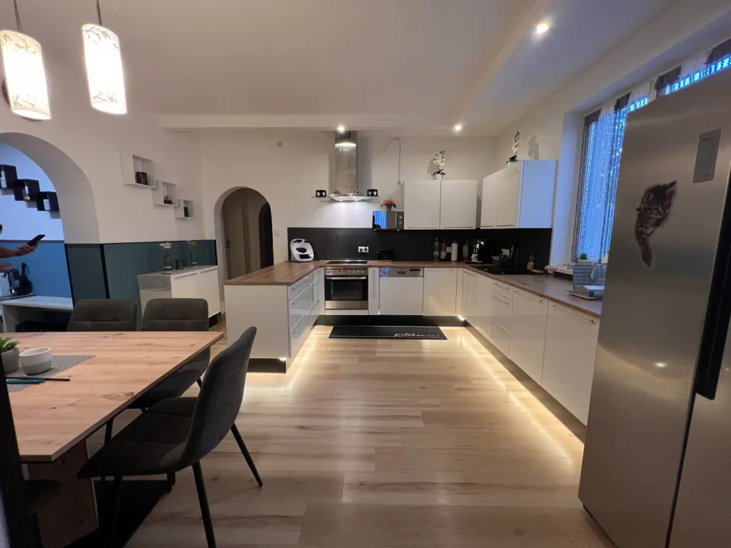 NOTVERKAUF !! Klein-Harras, renoviertes Multifunktionshaus, 30 Minuten von Wien Donaustadt - Bild 1