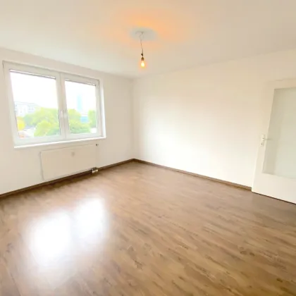 PROVISIONSFREI VOM EIGENTÜMER! 3,5-ZIMMER WOHNUNG MIT LOGGIA IN DER FORSTHAUSGASSE! - Bild 3