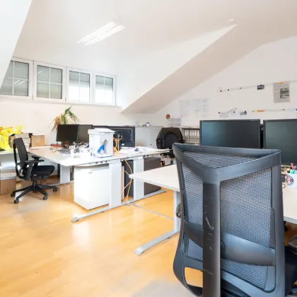 Komfortables 2-Zimmer Büro mit Küche & Bad im 1. OG in Pinsdorf zu mieten! - Bild 2