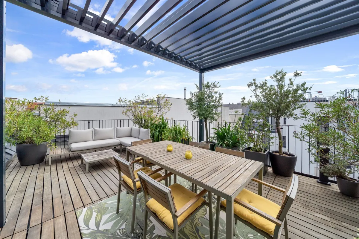 Exklusive Dachgeschoss-Wohnung mit 2 großen Terrassen, Nähe Augarten - Bild 1